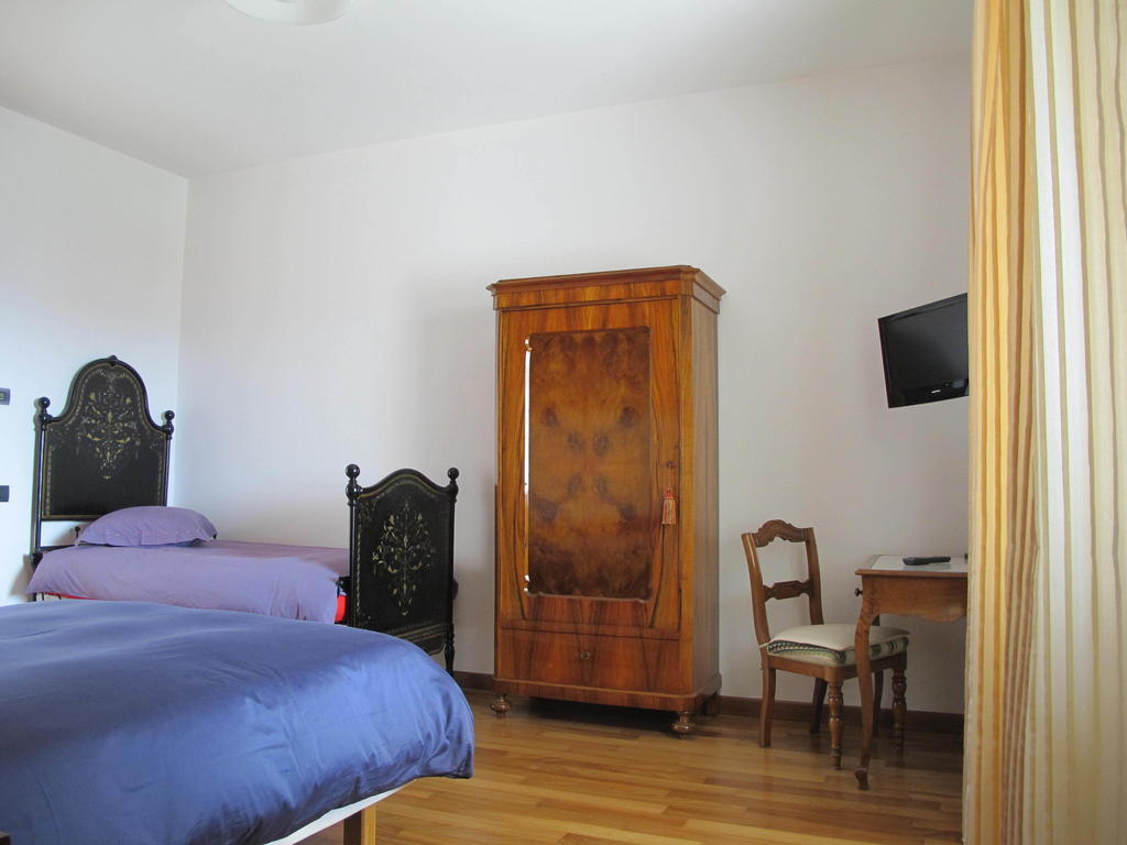 Villa Emilia Castronno Экстерьер фото