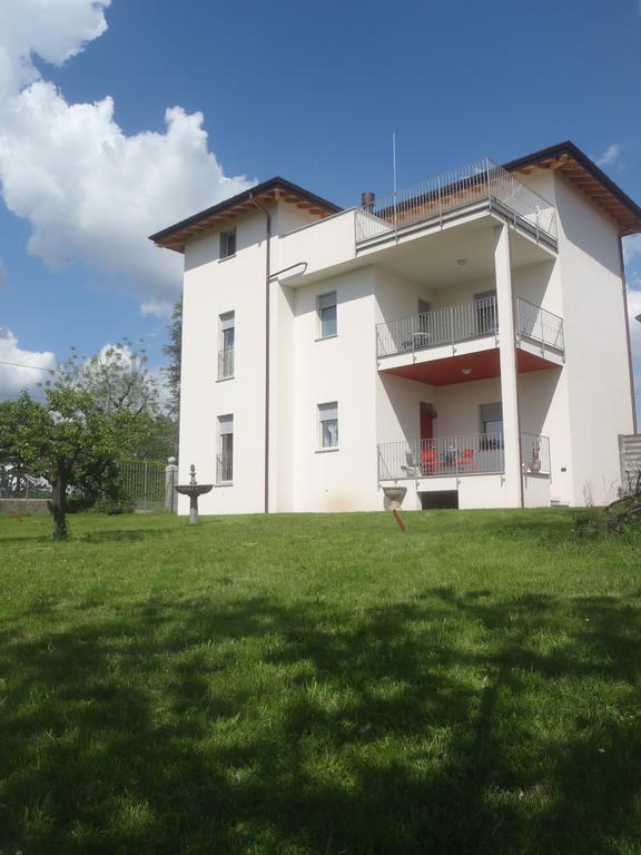 Villa Emilia Castronno Экстерьер фото